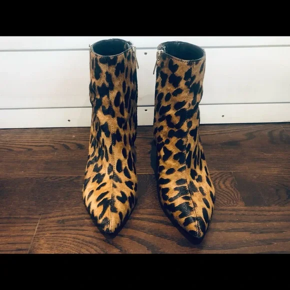 Sam Edelman, leopard ankle boots, size 7. - Picture 2 of 5